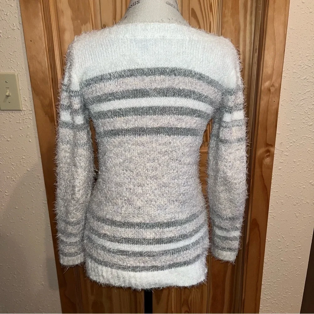 The Limited Sweater Women’s Size Small